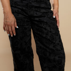 Pantalón Negro con Aplicaciones