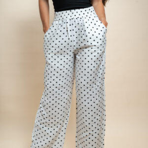Pantalón Blanco Con Puntos Negros